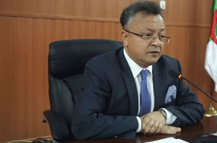 وزير التعليم العالي  يشدّد على التركيز على التخصصات المفيدة:  مذكّــــرات تخـــــرّج  على شكل 