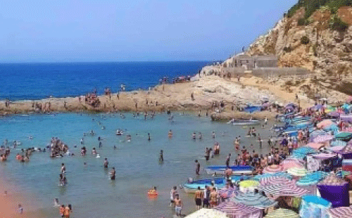 تسجيل 25 غريقا: توافـــــد 7 ملايـــين مصــطاف  على شواطـــئ سكيكــــــدة