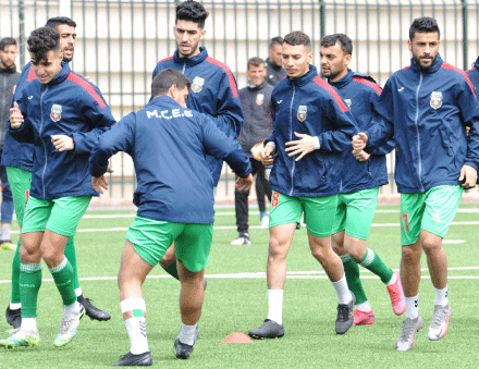 لاعبــــــو البابيـــــــــــــة يغــــــــــــــادرون التربص !