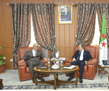 في لقاء تشاوري جمع بلعابد و عصاد بوزارة التربية: اتفـاق على عقد نـــدوة وطنيـــة حـول تدريس الأمــازيغية
