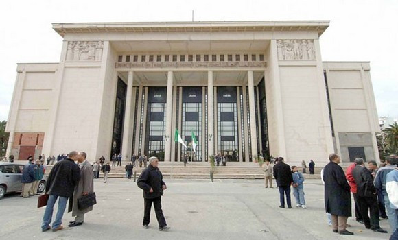 دعوة النقابات إلى الإبلاغ بالعناصر التي تسمح بتقدير تمثيليتها النقابية قبل نهاية مارس المقبل