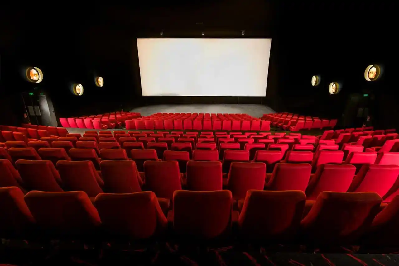 مزايدة لاستغلال قاعات السينما من طرف الخواص بـ 9 ولايات