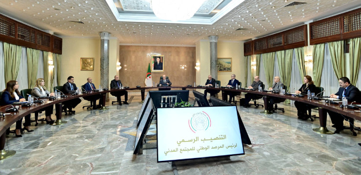 خلال إشرافه على تنصيب بن براهم رئيسا له 