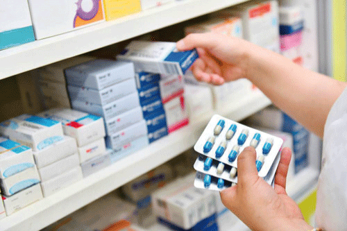 فيما قامت الوحدات الإنتاجية برفع مستوى النشاط: تعزيز مخزون الأدوية عبر الصيدليات لمواجهة موجة البرد