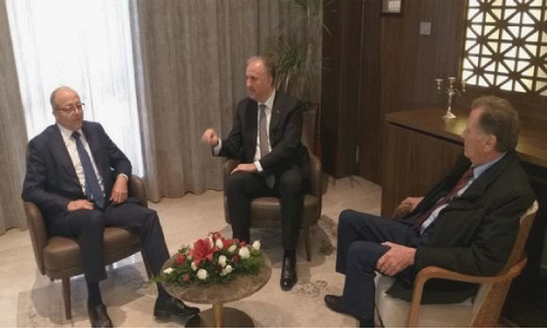 بوسليماني يتباحث مع نظيره الفلسطيني حول سبل تعزيز العلاقات في مجال الإعلام