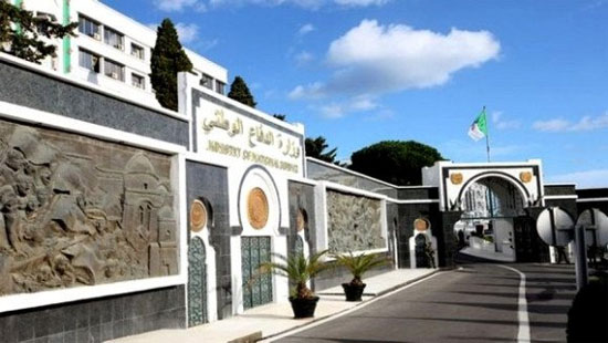وزارة الدفاع الوطني ترد على 