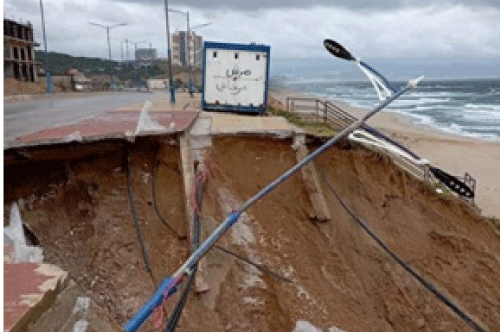 توقف الحــركة بطريق وطني: انزلاق بالـواجهة البحرية العربي بن مهيدي بسكيكدة