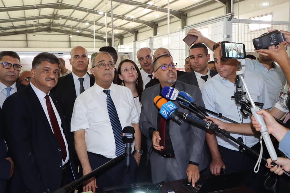 تفقّد مصنع الصفائح الفولاذية المدهونة الأول بالجزائر: عون يدعو إلى رفع العراقيل عن المشاريع الاستثمارية