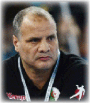 مدرب منتخب كرة اليد صالح بوشكريو للنصر: تعاطــــف الجـــزائريين أسعدنـــي ولـــــن أرد علــــــى «كــــلام»  !