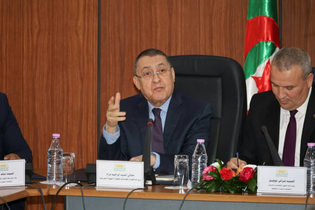 وزير الداخلية يكشف: تخصيص أزيد من 130 مليار دينار لتهيئة المناطق الصناعية