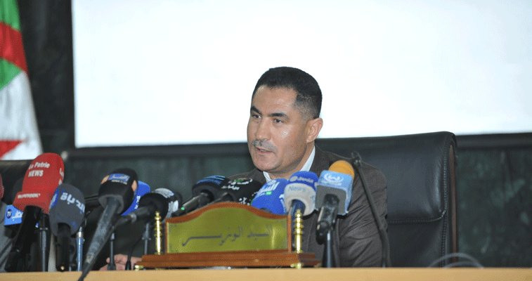 كشف من قسنطينة عن ورشات وإجراءات لتطوير القطاع: وزيـر الاتصـال يشيـد بتعامـل الإعـلام الوطـني مع الاستفـزازات المغربيـة