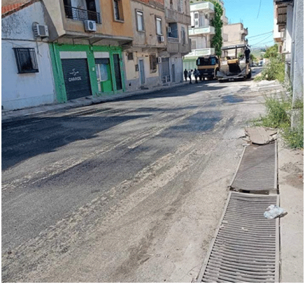 يتضمن أيضا إعادة الاعتبار لحواف المسالك والأرصفة: انطلاق مشروع تهيئة كل الطرق المهترئة ببلدية الخروب