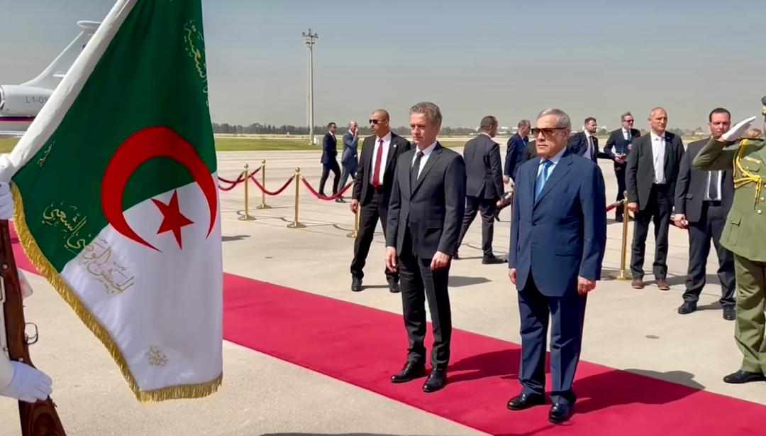 الوزير الأول السلوفيني في زيارة إلى الجزائر