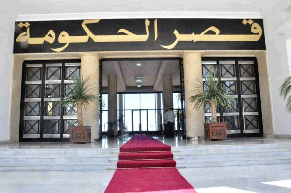  الحكومة تعلن عن تعزيز التدابير لمكافحة الحرائق: الشروع في توظيف الشباب في قطاع الشباب والرياضة بالجنوب