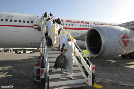 على متنها 250 حاجا من ولايات شرقية: إقلاع أول طائرة للحجيج باتجاه البقاع المقدسة من مطار محمد بوضياف