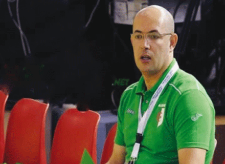 مدرب منتخب كرة اليد فاروق دهيلي للنصر: سنخوض المونديال دون حسابات وهدفنا تجاوز الدور الأول