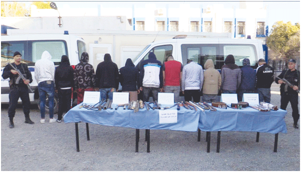 عين مليلة بأم البواقي: تفكيك عصابة أحياء من 36 عنصرا تستخدم شاحنات وأسلحة بيضاء 
