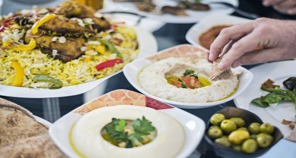 أخصائيون ينصحون بنمط حياة صحي: هكذا نضبط بوصلة أجسامنا بعد شهر من الصيام