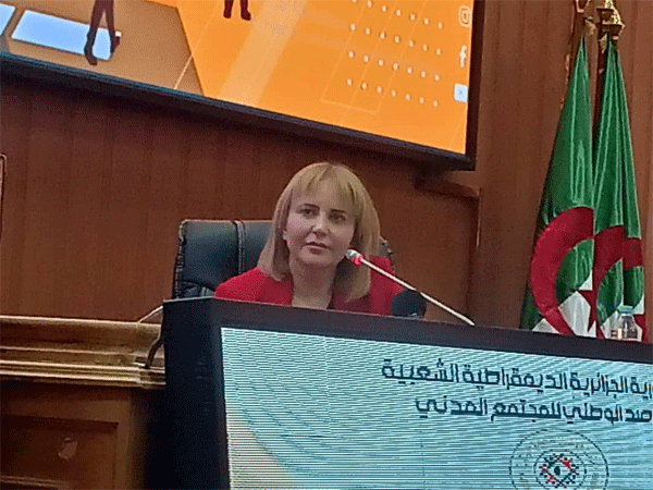 ابتسام حملاوي من خنشلة: برنامـــج للتكويــــن و رصد انشغالات المجتمع المدني في كل الولايات
