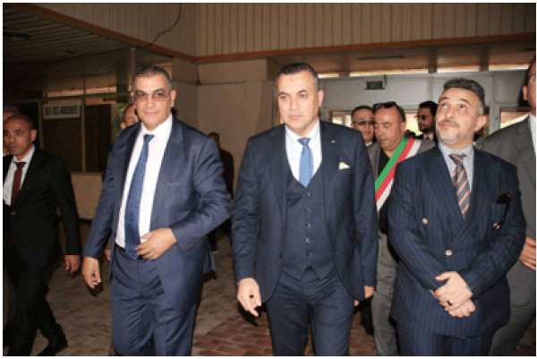 وزير البريد يعاين مقر 