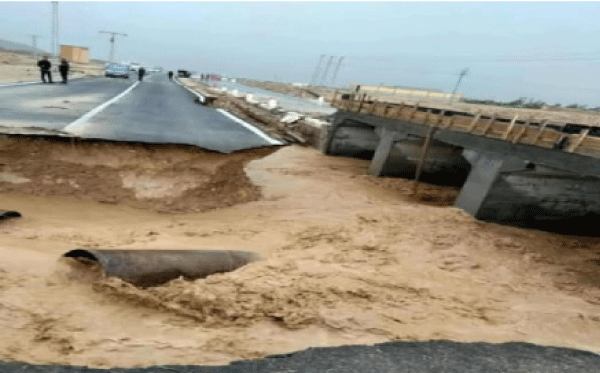 يربط بين بسكـرة وباتنة: انهـيار مقطع من الطـريق الوطـني 31 