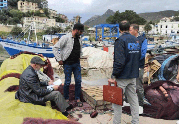 سكيكـدة: شرح آليات الاستفادة من القرض المصغر لفائدة الصيادين