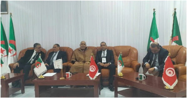 في ندوة دولية للجامعات الحدودية الجزائرية التونسية بالطارف: التأكيد على تعزيز التعاون وتطوير مجال الابتكار وتثمين الطاقات المشتركة