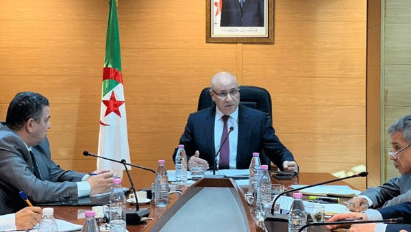 زيتوني خلال لقاء تشاوري لمناقشة و إثراء النسخة الأولية: مشروع قانون تموين وضبط السوق الوطنية يرسخ مناخا تجاريا شفافا