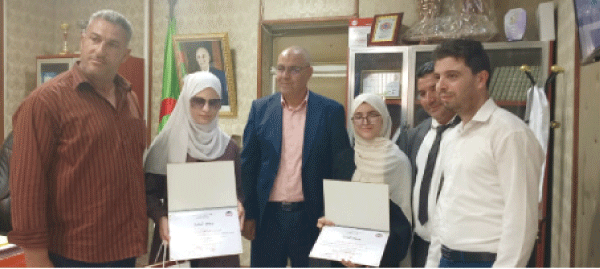 تبسة: تكريم صاحبــــــــــــة الميدالية الذهبيــــــــة في أولمبياد أوكرانيا للإعلام الآلي
