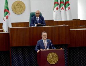 بن طالب خلال عرض مشروع قانون خفض سن التقاعد في قطاع التربية: النص يعزز مكانة المربي ويحسن وضعه المهنـــــي و الاجتمــــــاعــــــــــي