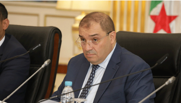 قانونا الوقاية من المخدرات ومحكمة التنازع: بوجمعة يعرض المشروعين أمام اللجنة المختصة بمجلس الأمة
