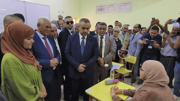 سعداوي يعطي إشارة انطلاق امتحان شهادة التعليم المتوسط من غرداية و يؤكد: تراجــع ملمـــوس في حـالات الغـش خـــلال السنـوات الأخيــــرة