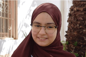 صاحبة الصدارة في ولاية باتنة إيمان زراري: سأختار بين دراسة العلوم الطبية أو التقنية