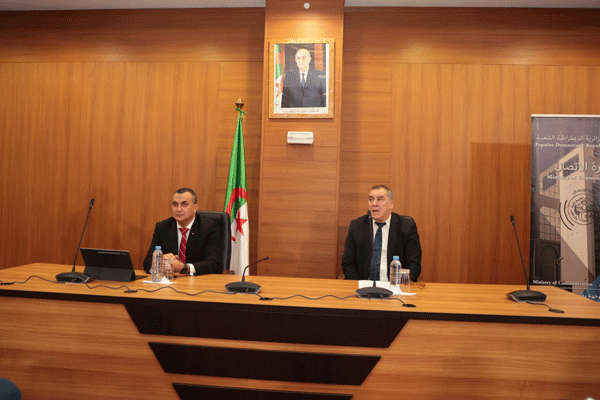 مزيان يؤكد على ضرورة مواكبة التقنيات الجديدة: إطلاق الجيل الخامس يفرض تحديات كبرى على الإعلام