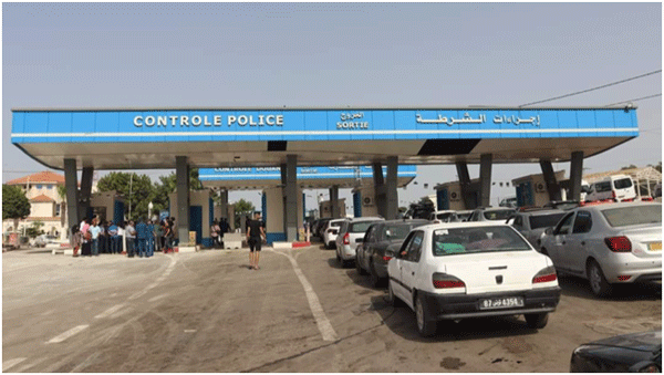 تنظيم حفل جهوي لتقليد الرتب لسلك الجمارك بالطارف: تسخير الإمكانيات لتسهيل العبور بالولايات الحدودية الشرقية