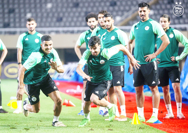  كشف عن قائمة بـ26 لاعبا: كبال مفاجأة بيتكوفيتش وبن ناصر أبرز الغائبين