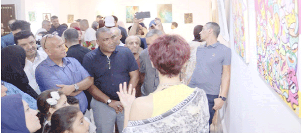  بمعرض دولي احتضنه متحف دينيه: تشكيليون من مختلف دول العالم يعرضون لوحاتهم ببوسعادة