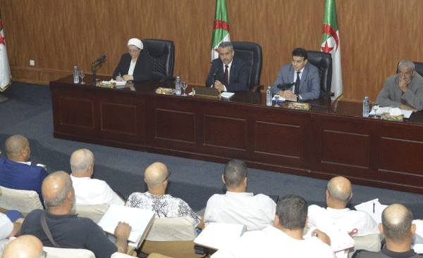 أكد مواصلة اللقاءات التشاورية مع الشريك الاجتماعي: سعداوي يتعهد بطي ملف القانون الأساسي في أقرب الآجال