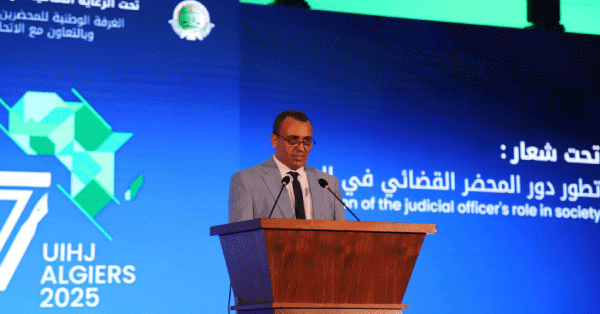 أكد أن هذه المهنة من الأعمدة الأساسية للعدالة في الجزائر: دحمري يبرز دور المحضر القضائي في توطيد سيادة القانون
