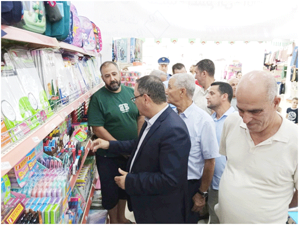مشاركة واسعة للعارضين: وفـــــرة في الأدوات المدرسيــــة وأسعــــار في المتنــاول بالطـــارف