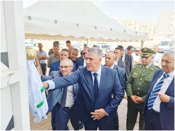 في تنفيذ برامج السكن والتجهيزات العمومية: بلعـريبي يعتبـر بسكـرة ولايـة نموذجيـة 