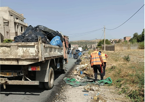 تشرف عليها مديرية الأشغال العمومية: حملة لتنظيف الطرقات الوطنية والولائية بقسنطينـــــــــة