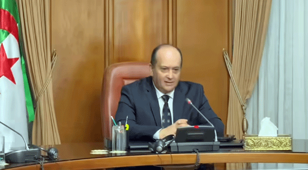 الــوزراء الجدد يُباشرون مهامهم رسميا: خارطـــــة طريــــق حكوميـــــة لتجسيــد تعليمــــات الرّئيــــس