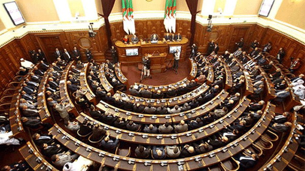 بمناسبة اليوم الدولي للديمقراطية: مجلس الأمة يثمن المكاسب الكبرى التي حققتها المرأة في الجزائر
