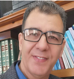 اِنتظار يتجول في المحطة