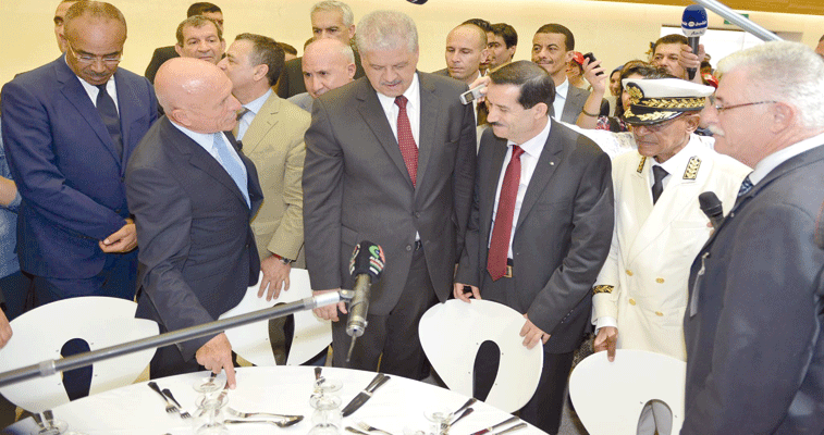 الوزير الأول عبد المالك سلال من العاصمة: الحكومة لا تطبق سياسة تقشف و لابد من استعادة الأموال الموجودة خارج السوق